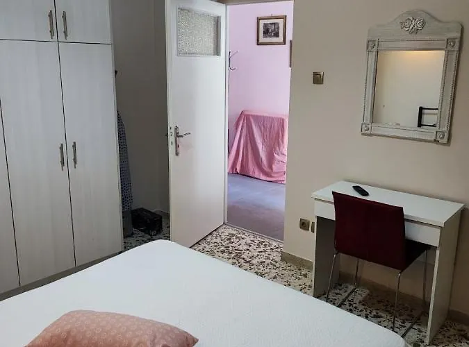 ευχάριστο σπίτι στο κέντρο της πόλης του ναυπλίου. *