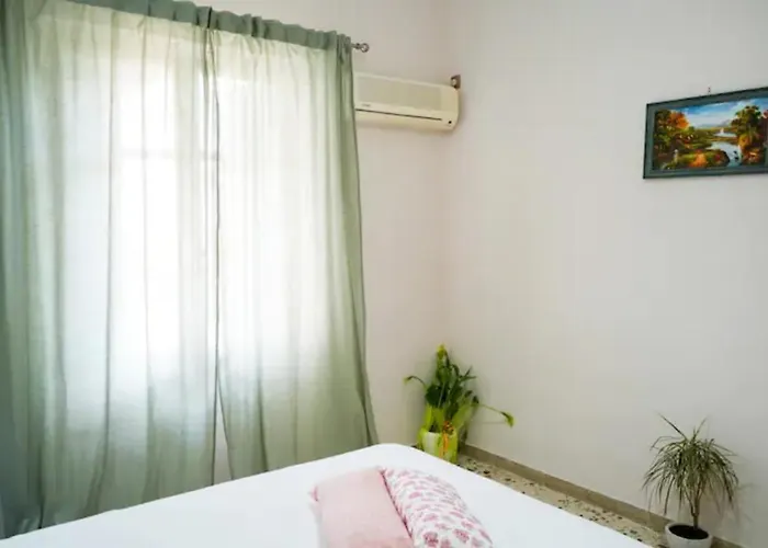 ευχάριστο σπίτι στο κέντρο της πόλης του ναυπλίου. Нафплион