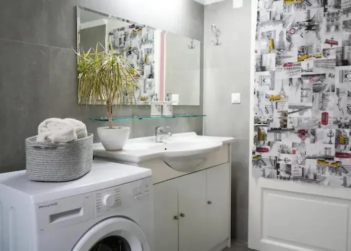 ευχάριστο σπίτι στο κέντρο της πόλης του ναυπλίου. *