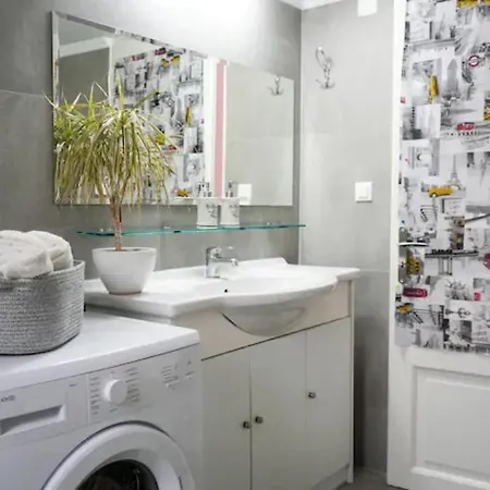 ευχάριστο σπίτι στο κέντρο της πόλης του ναυπλίου. *