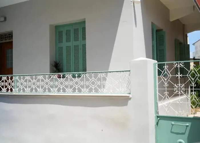 ευχάριστο σπίτι στο κέντρο της πόλης του ναυπλίου. *